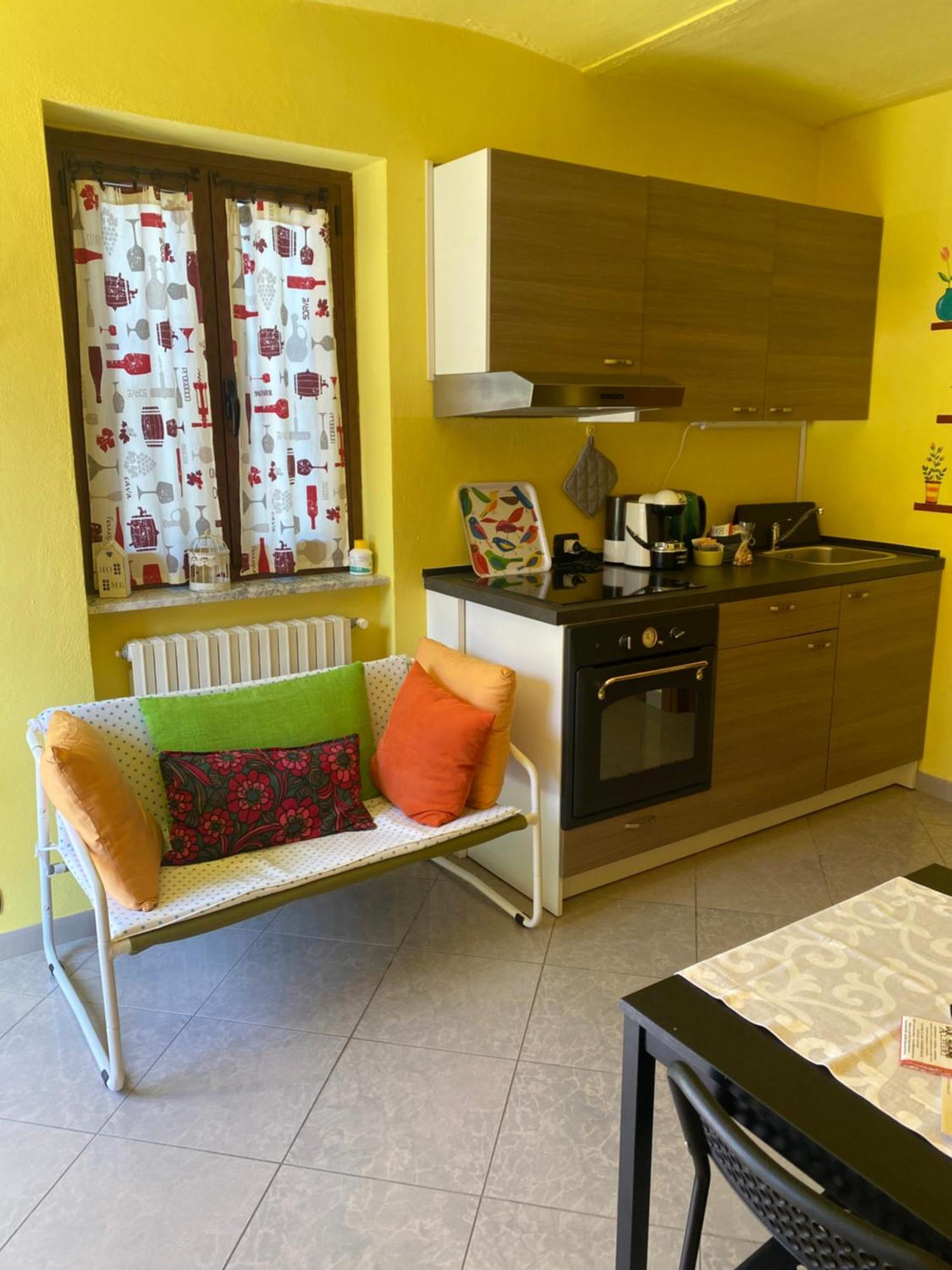 Casa In Langa Lägenhet Alba  Exteriör bild
