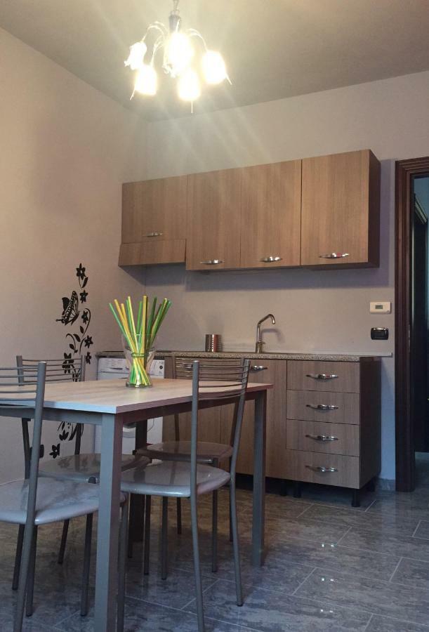 Casa In Langa Lägenhet Alba  Exteriör bild