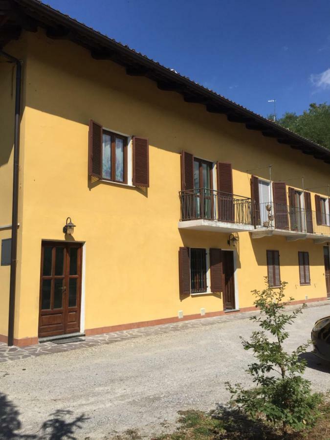Casa In Langa Lägenhet Alba  Exteriör bild