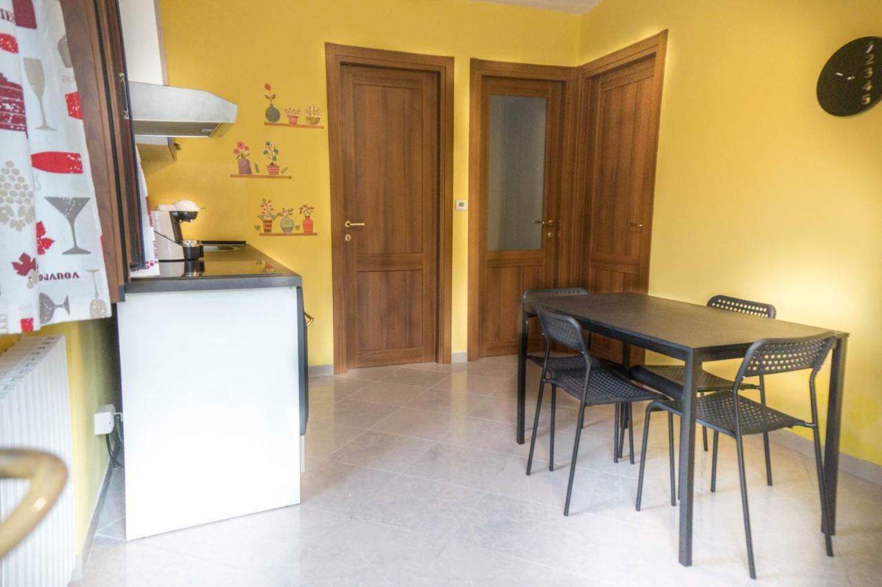 Casa In Langa Lägenhet Alba  Exteriör bild